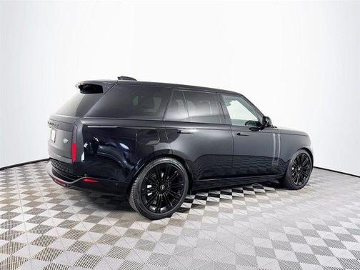 2023 Land Rover Range Rover P400 SE