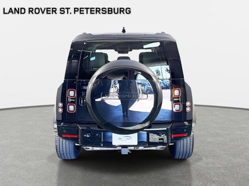 2026 Land Rover Defender 110 X-Dynamic SE