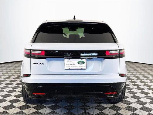 2026 Land Rover Range Rover Velar P400 Dynamic SE
