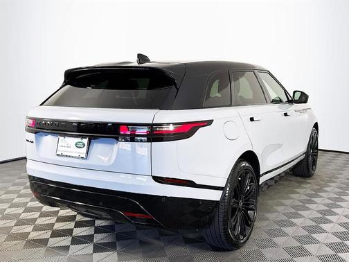 2026 Land Rover Range Rover Velar P400 Dynamic SE