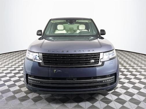 2025 Land Rover Range Rover P400 SE 7 Seat