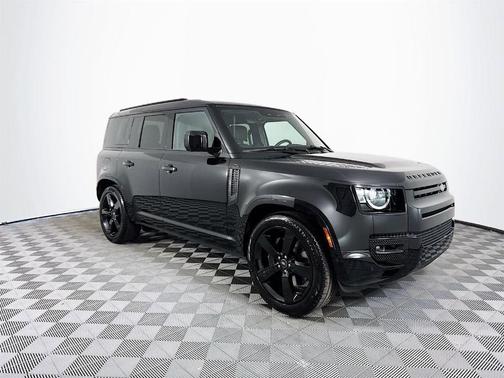 2025 Land Rover Defender P400 X-Dynamic SE