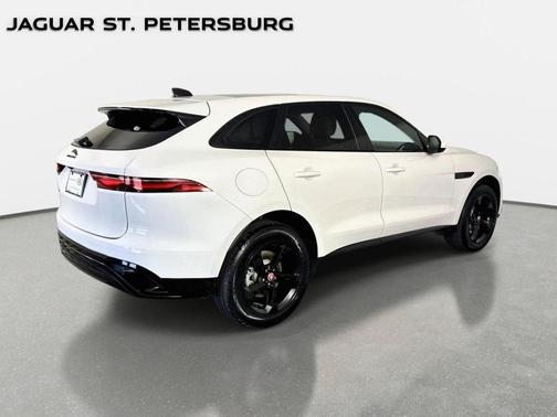 Fuji White 2023 Jaguar F-PACE S
