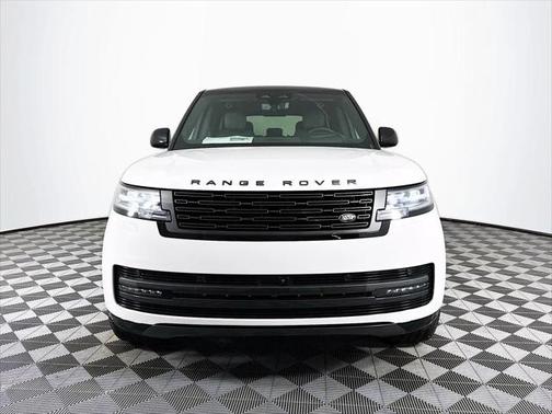 2025 Land Rover Range Rover P550e SE