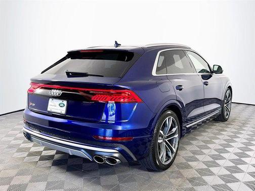 2023 Audi SQ8 4.0T quattro Premium Plus
