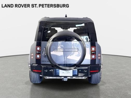 2026 Land Rover Defender 110 X-Dynamic SE