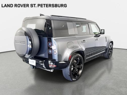 2026 Land Rover Defender 110 X-Dynamic SE