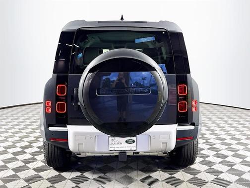 2025 Land Rover Defender P300