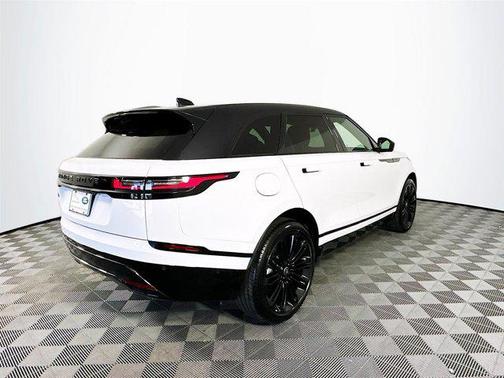 2025 Land Rover Range Rover Velar P400 Dynamic SE