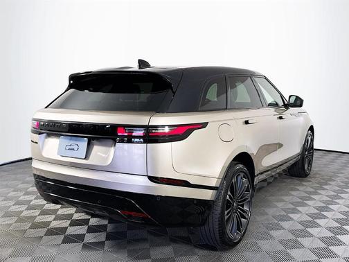 2026 Land Rover Range Rover Velar P400 Dynamic SE