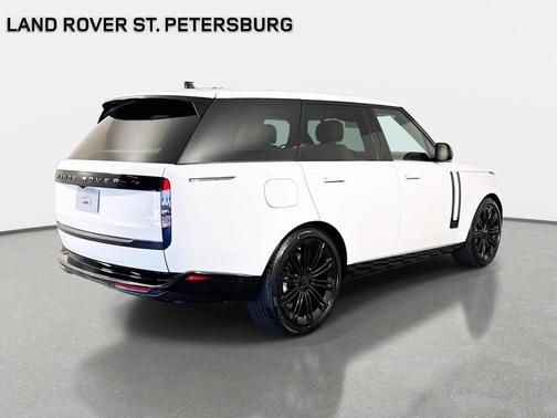 2026 Land Rover Range Rover P400 SE