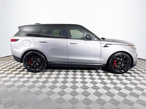 2024 Land Rover Range Rover Sport SE