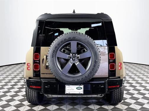2025 Land Rover Defender P400 X-Dynamic SE