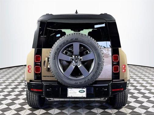 2025 Land Rover Defender P400 X-Dynamic SE