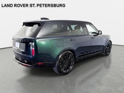 British Racing Green 2026 Land Rover Range Rover P400 SE 7 Seat