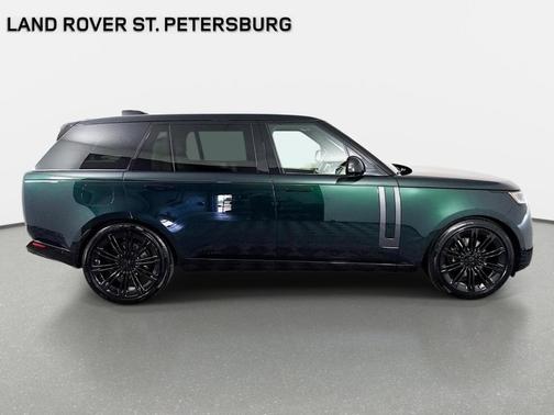 British Racing Green 2026 Land Rover Range Rover P400 SE 7 Seat