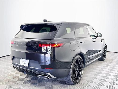 2025 Land Rover Range Rover Sport P360 SE