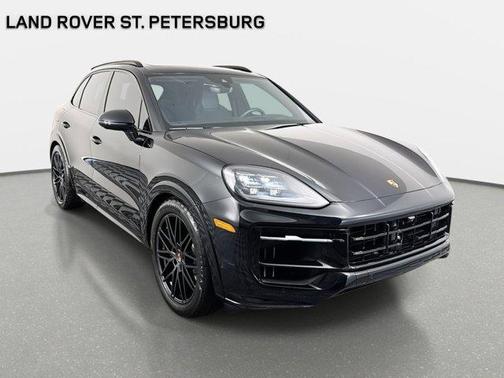 2025 Porsche Cayenne GTS