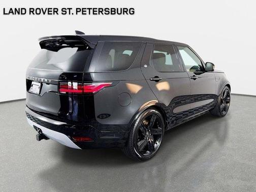Santorini Black 2025 Land Rover Discovery P360 Metropolitan Edition