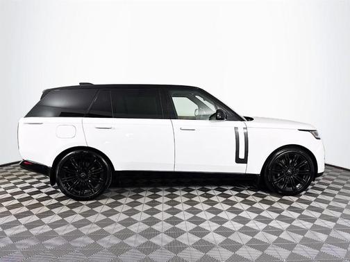 2025 Land Rover Range Rover P530 SE 7 Seat