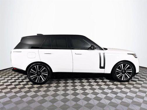 2023 Land Rover Range Rover P400 SE