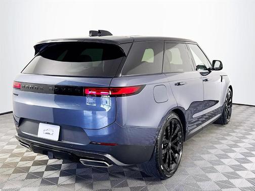 2025 Land Rover Range Rover Sport P360 SE