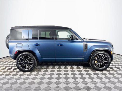 2026 Land Rover Defender 