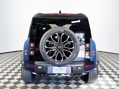 2026 Land Rover Defender 