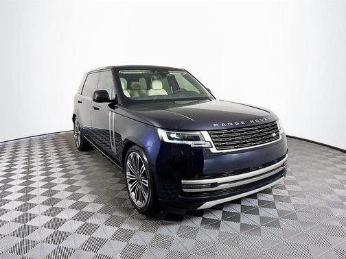 2025 Land Rover Range Rover P400 SE 7 Seat
