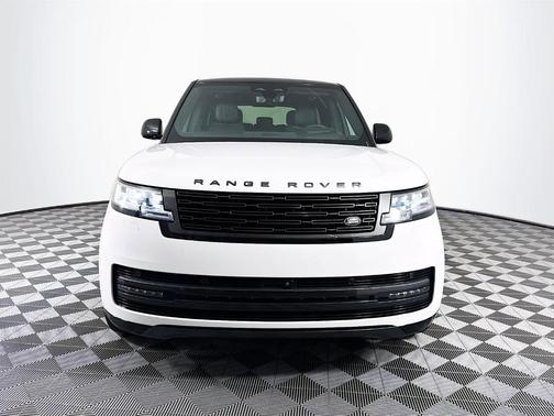 2025 Land Rover Range Rover P530 SE