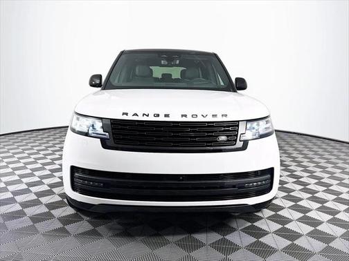 2025 Land Rover Range Rover P530 SE