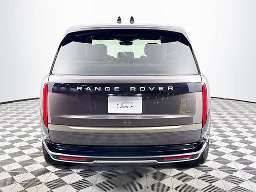 2025 Land Rover Range Rover P400 SE