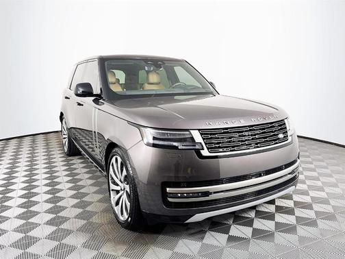 2025 Land Rover Range Rover P400 SE