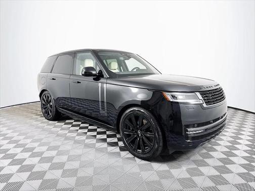 2025 Land Rover Range Rover P550e SE