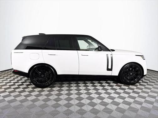 2025 Land Rover Range Rover P530 SE