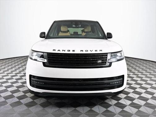 2025 Land Rover Range Rover P530 SE