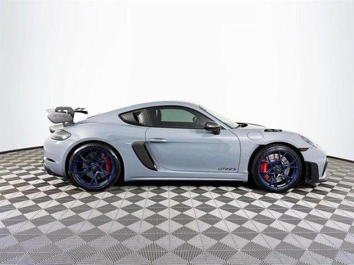 2023 Porsche 718 Cayman GT4 RS