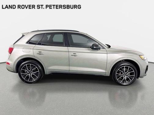 Chronos Gray Metallic 2023 Audi SQ5 3.0T Premium Plus