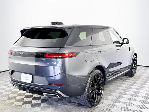 2025 Land Rover Range Rover Sport P360 SE