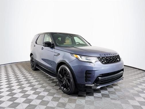 2025 Land Rover Discovery P300 Dynamic SE