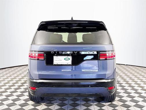 2025 Land Rover Discovery P300 Dynamic SE