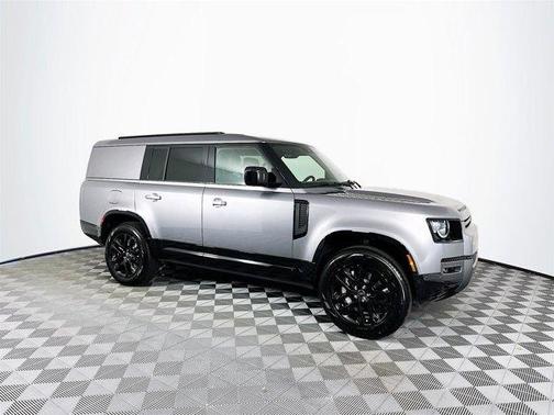 2024 Land Rover Defender P400 Outbound