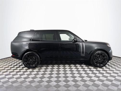 2025 Land Rover Range Rover P530 SE 7 Seat