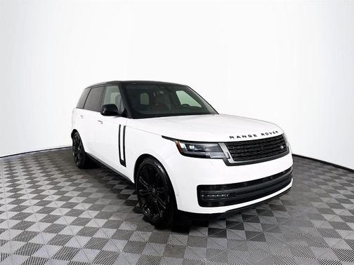 2025 Land Rover Range Rover P530 SE