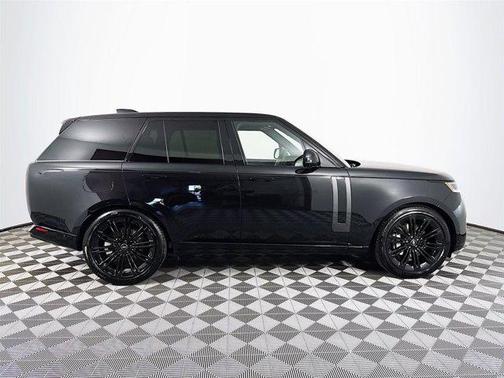 2025 Land Rover Range Rover P400 SE