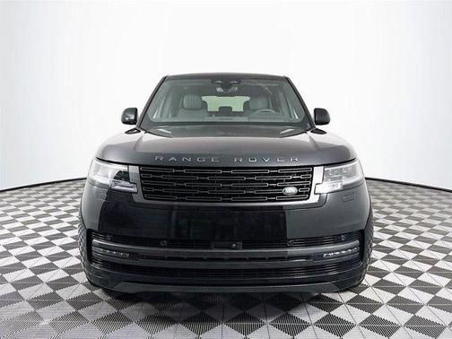 2025 Land Rover Range Rover P400 SE