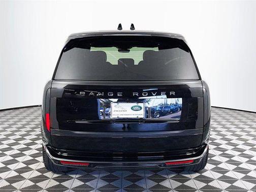 2025 Land Rover Range Rover P400 SE