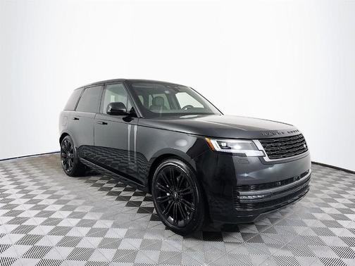2025 Land Rover Range Rover P400 SE