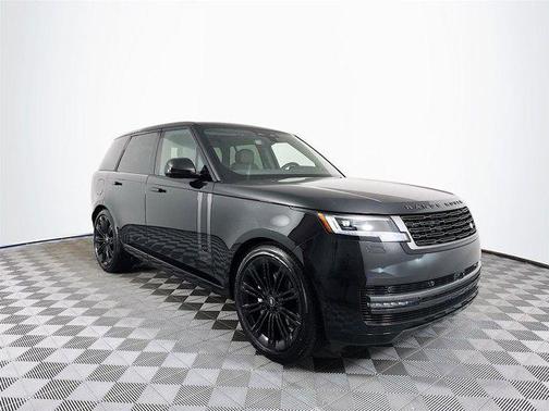 2025 Land Rover Range Rover P400 SE
