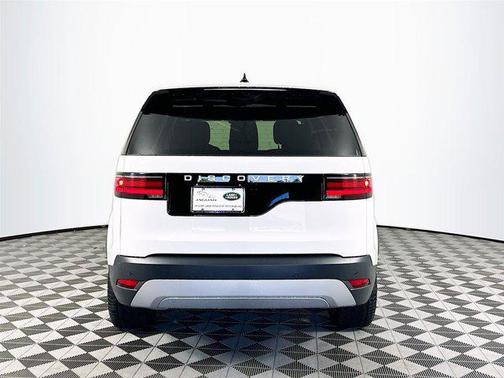 2024 Land Rover Discovery P300 S